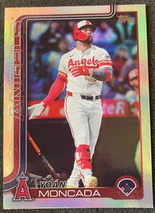Aggiornamento Topps 2025 #US24 Yoan Moncada Rainbow Foil. Angeli Anaheim - Foto 1 di 2