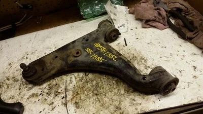 Brazo de control inferior delantero del conductor VIN JM1 1er se adapta a 88-92 MAZDA 626 20785 Foto 1 de 2