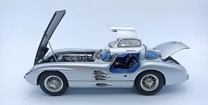 1:18 CMC Mercedes-Benz 300 SLR Uhlenhaut M-243 Coupé, 1955, blaues Interieur - Bild 1 von 8