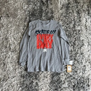 Brandneu mit Etikett Teenager Jungen Größe Large L 12-13 Nike Langarm grau Thermo Skate jeden Tag - Bild 1 von 5