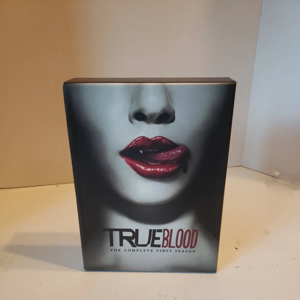True Blood - The Complete First Season (DVD, 2009, 5-Disc Set) season 1 dvd  - Image 1 of 1