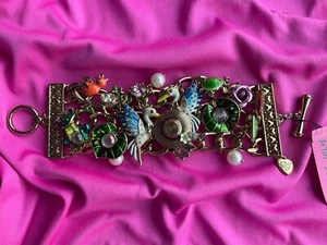Betsey Johnson Vintage Walk In The Park Storch Schildkröte Sonnenhut Frosch Lilie Armband - Bild 1 von 6