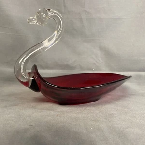 Duncan Miller Handmade by Duncan Ruby Red Glass Swan - Picture 1 of 6