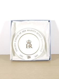 Plato Conmemorativo JCB Wedgwood Reina Isabel Nuevo-En Caja - Jubileo de Oro - Imagen 1 de 6