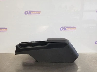 06 2006 FORD MUSTANG GT FRONT CENTER FLOOR CONSOLE BLACK  - Image 1 of 4