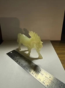 Hand Carved Chinese Jade Galloping Feng Shui  Horse Figurine - Bild 1 von 9