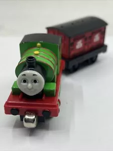 Thomas & Friends PULL N ZOOM PERCY & MAIL AUTO 2011 SELTENE motorisierte Saite Sehr guter Zustand - Bild 1 von 6