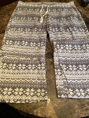 Juniors  XL GRAY Christmas Old Navy-Plush Sleep/ Casual Pant- Nordic Print- EUC - Image 1 of 4