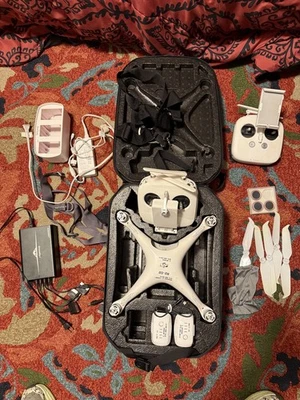 Drone DJI Phantom 4 Pro 4K (WM331A) mando extra, y cargador coche incluido.  Foto 1 de 4