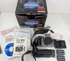 Canon EOS Digital Rebel/EOS 300D 6.3MP DSLR Camera bundle READ DESCRIPTION!!! - Picture 1 of 3