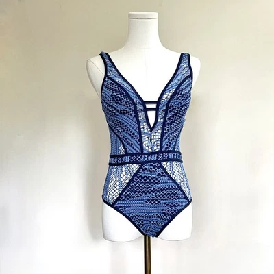 Traje de baño de una pieza de ganchillo Becca Reveal XS Monokini Resort luna de miel piscina fiesta Foto 1 de 4