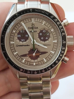 Orologio 《Omega MOD x Swatch》 Moonswatch Chronograph Quartz Acciaio - Image 1 of 4