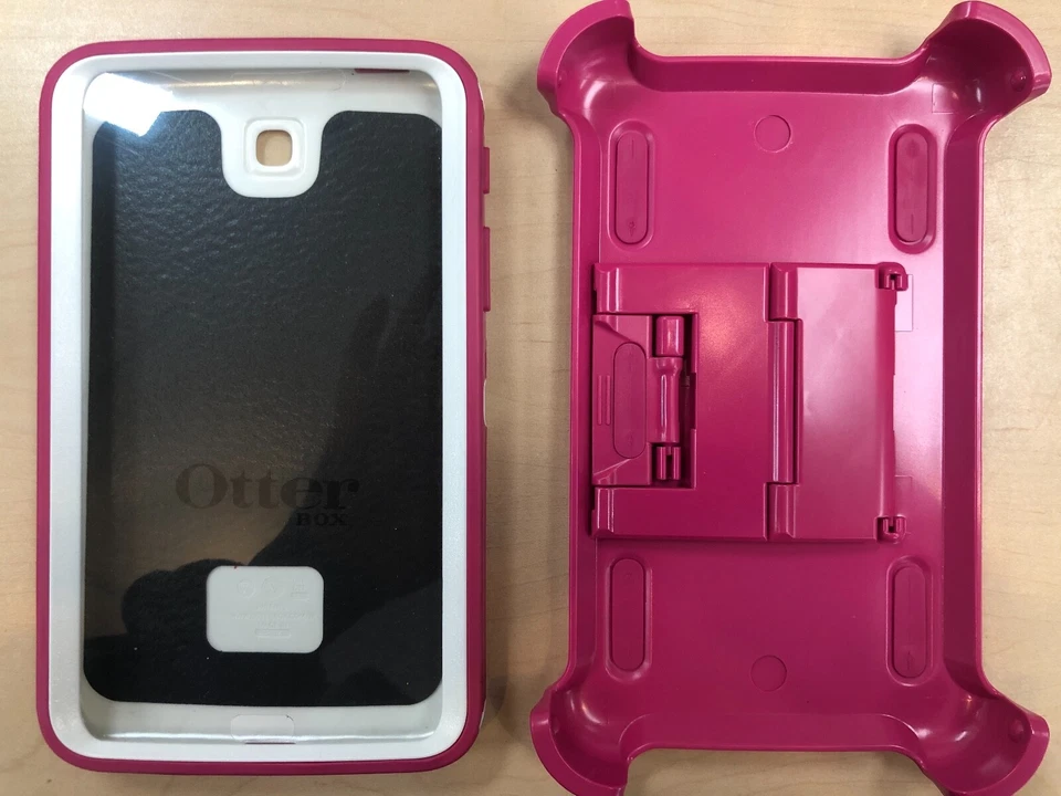 Otterbox Defender Case for Samsung Galaxy Tab 3 7-inch in PINK - Image 1 of 2