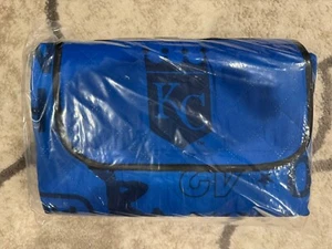 KC Royals Outdoordecke mit Henkel SGA 21.09.24 ungeöffnet originalverpackt - Bild 1 von 2