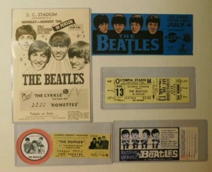 Artículos de reproducción de los Beatles para exhibición - Lote 1 - Imagen 1 de 1