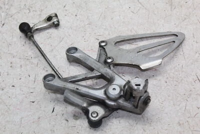 99-00 HONDA CBR600F4 ЛЕВЫЙ ЗАДНИЙ КОМПЛЕКТ НОЖНОЙ КОЛЫШЕК С ПЕРЕКЛЮЧАТЕЛЕМ ПЕРЕДАЧ - Изображение 1 из 4