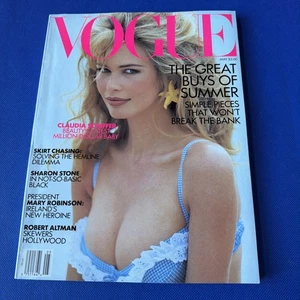 #A73 VOGUE - May 1992 - Claudia Schiffer - Sharon Stone - Robert Altman - Imagen 1 de 23