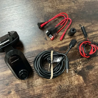 Cámara de tablero NextBase iQ 4K Foto 1 de 4