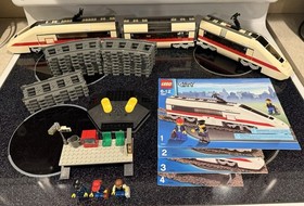 LEGO CITY: Passenger Train (7897)
