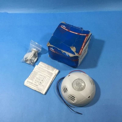 Leviton OSC20-M0W Ceiling Mount Occupancy Sensor, White - Image 1 of 3