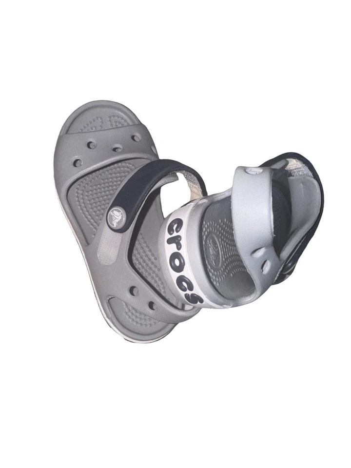 Sandalia gris Crocs niño pequeño talla 8C Foto 1 de 2