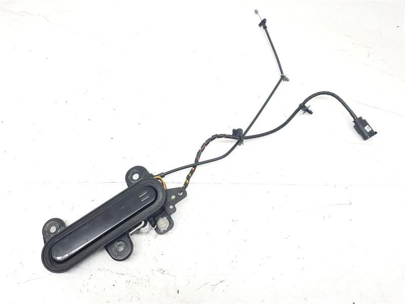 12-18 MK2 ASTON MARTIN VANQUISH VOLANTE FRONT OUTER DOOR HANDLE RH DRIVER SIDE - Image 1 of 4