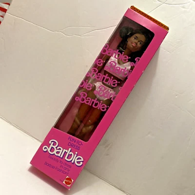 Barbie divertida de vestir rosa AA NUEVA EN CAJA Foto 1 de 4
