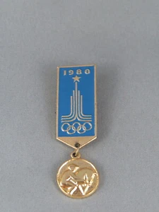 Vintage Summer Olympic Games Pin - Moscow 1980 Equestrian Event - Medallion Pin - Picture 1 of 5