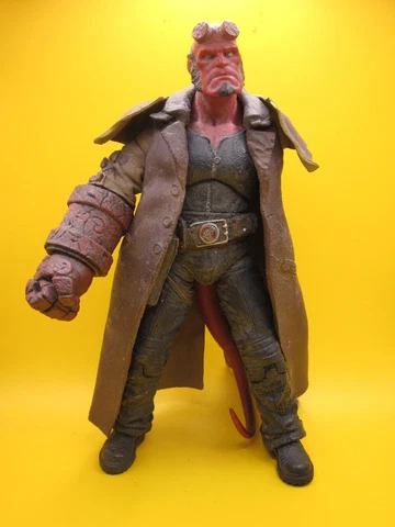 Mezco Hellboy With Long Coat Series 1 2004 Missing Parts In Preowned Condition Cover