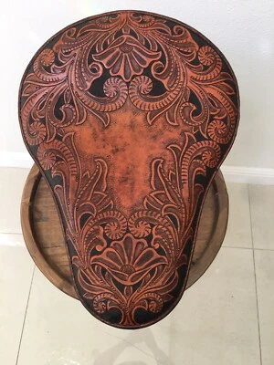 Bobber, asiento picadora 100 % mecanizado y cosido a mano. Antiguo bronceado y negro Foto 1 de 4