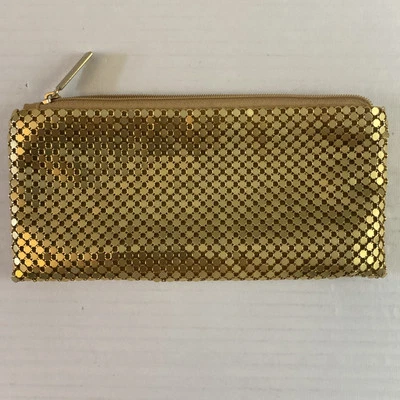 Bolsa de maquillaje Tarte Cosmetics 100 % malla de aluminio dorada con cremallera Foto 1 de 4