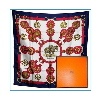 Bufanda Hermes CARRE 90 "Cuiveeries" Carruaje Cuadrado Seda 100% Nueva con Etiquetas Rojo Azul En Caja Foto 1 de 4