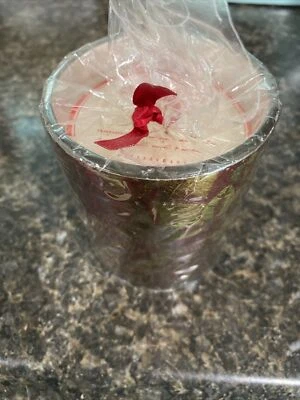 Pottery Barn Candle Snow Currant 6 oz Hard to Find NEW Red & Gold Pot - Image 1 of 3