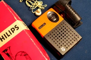 Radio miniature Philips Vintage 90 RL 023 - Foto 1 di 6