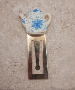 Vintage Hand Painted Ceramic Teapot Bookmark - Foto 1 di 6