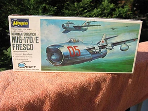 Kit modello caccia fresco vintage Hasegawa 1/72 URSS Mikoyan Gurevich MIG 17D/E - Foto 1 di 6