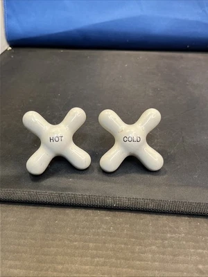 DE COLECCIÓN ANTIGUO LAVABO DE BAÑO PORCELANA MANIJAS DE GRIFO FRÍO Y CALOR Foto 1 de 4