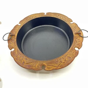 vintage japanese cast iron pan with ornate floral embossing & handles - Picture 1 of 7