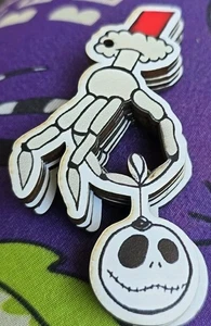 Nightmare Before Christmas Holz Ornamente Jack Skellingtons Hand - Bild 1 von 2