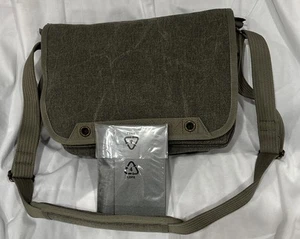Think Tank Retrospective 7M Canvas Laptop Camera Messenger Bag - Picture 1 of 18