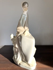 Vintage Nao by Lladro Woman Figurine Sitting on Tree Stump w/ Basket - Picture 1 of 5