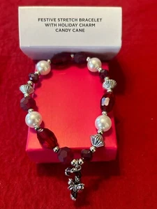 2021 Festive Stretch Bracelet with Holiday Charm CANDY CANE Avon NEW in Box - Picture 1 of 2
