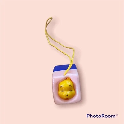 Disney Winnie The Pooh Peek a Pooh Figures Series 15 School - Eraser Pooh - Image 1 of 3