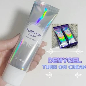 Dewytree Turn On Cream 50ml x 2ea Tone Up Crema Idratante Illuminante Base Luminosa - Foto 1 di 5