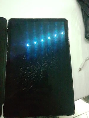 Samsung Galaxy Tab S5e 64GB, Wi-Fi + 4G (Unlocked), 10.5in - Black - Image 1 of 3