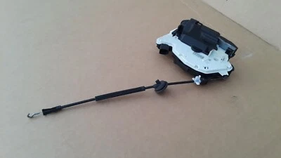 Actuador de cierre de puerta de conductor trasero izquierdo Volkswagen Tiguan 2009-2017 OEM Foto 1 de 4