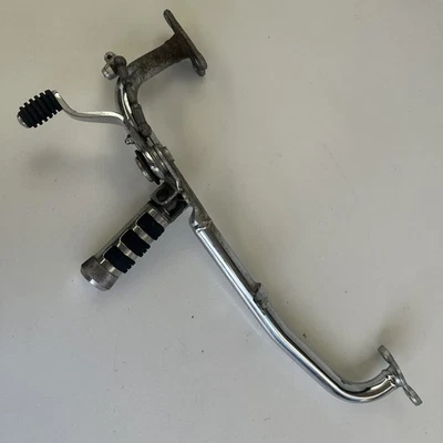 Palanca de cambios Triumph Rocket 3 2006 soporte de montaje de clavija izquierda Foto 1 de 4