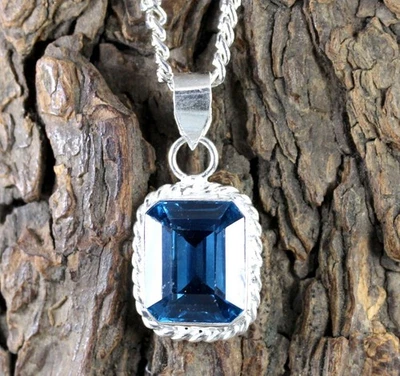 Colgante de piedras preciosas de corte esmeralda natural de 20,15 quilates de aguamarina brasileña certificada Foto 1 de 4