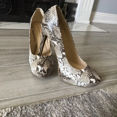 Zapatos de lavandería chinos para mujer 11 M zapatos sin cordones imitación piel de serpiente tacones de aguja  Foto 1 de 4