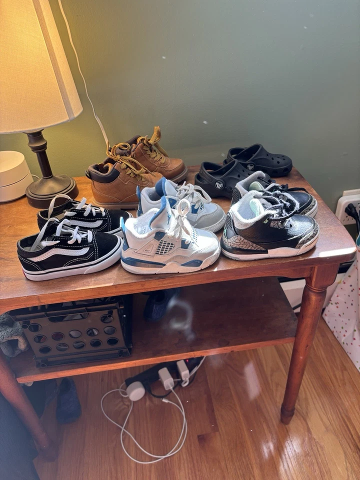 Zapatillas para niños pequeños talla 6c Foto 1 de 1